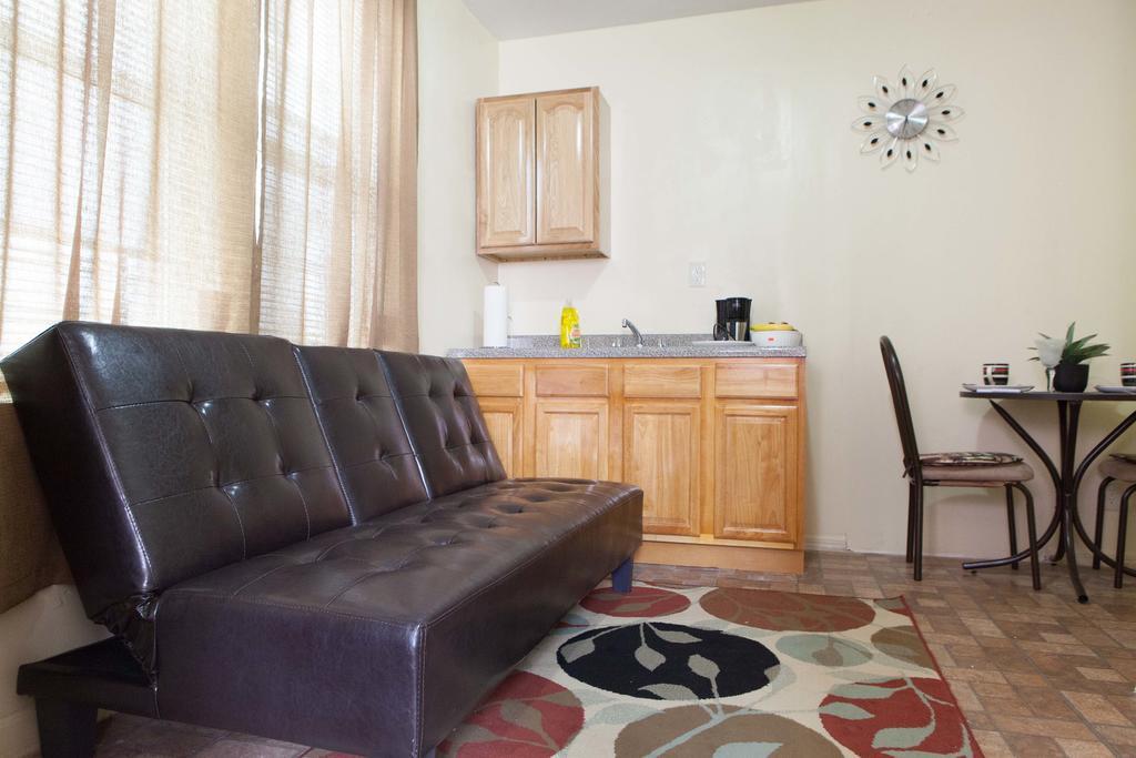 Studio, One And Two Bedroom Apartments - Bronx نيو يورك المظهر الخارجي الصورة