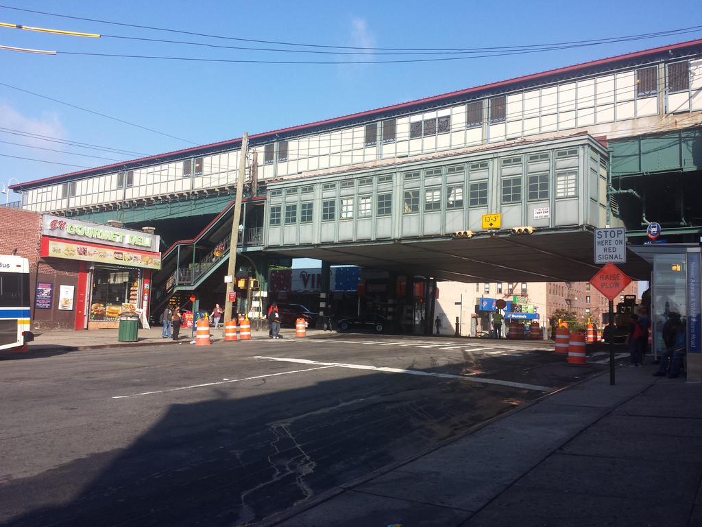 Studio, One And Two Bedroom Apartments - Bronx نيو يورك المظهر الخارجي الصورة